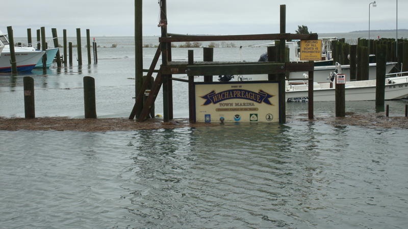 111029_wachapreague_sign_flooding